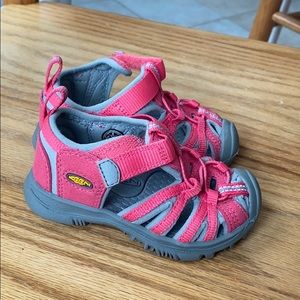 NWOT Keens Toddler size 6